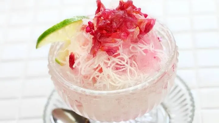Faloodeh Shirazi, a Persian frozen dessert
